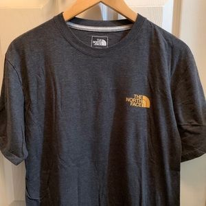 The North Face Men’s T-shirt Size Lrg Classic Fit